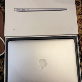 MacBook Air (Early 2015) シルバー
