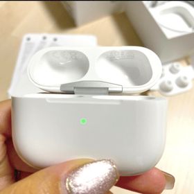 アップル(Apple)の✩5✩両イヤホンなしAirPods pro 国内正規品☆(ヘッドフォン/イヤフォン)