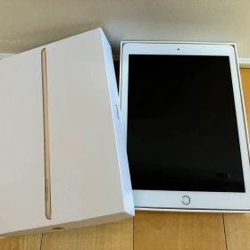【極美品】iPad 第5世代 128GB Wi-Fiモデル/シルバー/動作良好
