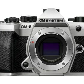 【ポイント10倍】 OMデジタルソリューションズ デジタル一眼カメラ OM SYSTEM OM-5 Mark II ボディ [シルバー] 【P10倍】