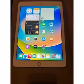アップル(Apple)のApple iPad (第5世代) 32GB SIMフリー(タブレット)