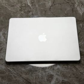 MacBook Air M3 シルバー 13インチ US配列