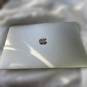 Apple M1 MacBook Air 16GB/2TB