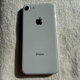 iPhone 8 ホワイト シルバー本体