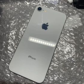 iPhone 8 【64GB】 SIMフリー バッテリー91% iface付き