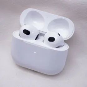 【週末限定値引き中】Apple Airpods (第3世代) MME73J/A AirPods（第3世代） MME73J/A [リモコン・マイク対応 /ワイヤレス(左右