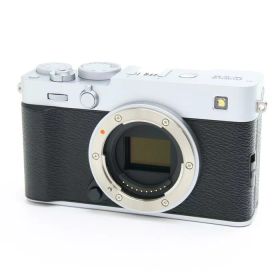【中古】 《新同品》 FUJIFILM X-E5 ボディ シルバー 【ストラップ取付部部品交換/各部点検済】 [ デジタルカメラ ]