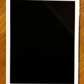 【動作◯】iPad Air 第1世代 32GB Wi-Fi+Cellerタイプ