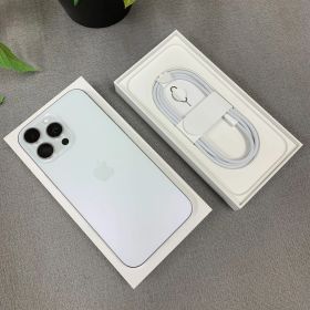 バッテリー 98% iPhone 16ProMax 512GB ホワイト 国内版 SIMフリー