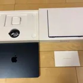 【極美品】MacBook Air 13インチ M4 MW123J/A 充放電7回