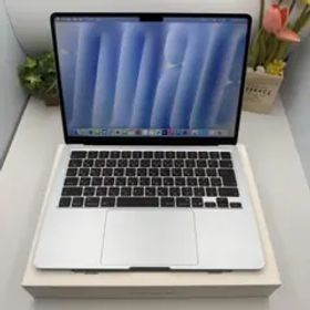 【ほぼ新品】MacBook Air M4 14インチ 2025 16 / 256