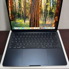 MacBook Air 2022。M2 。8GB。512GBストレージ