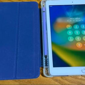 iPad 第5世代 本体 ブルーカバー付き