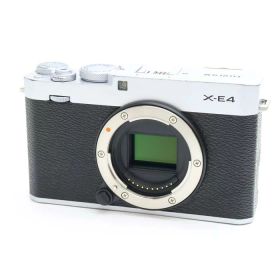 【中古】 《並品》 FUJIFILM X-E4 ボディ シルバー [ デジタルカメラ ]