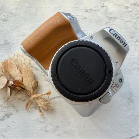 美品 Canon EOS Kiss X9 超人気カラー