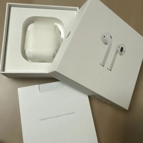 AirPods with Charging Case MMEF2J/A