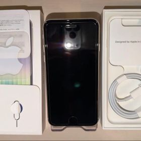 【超美品】iPhone SE3 第3世代 SIMフリー 128GB スターライト