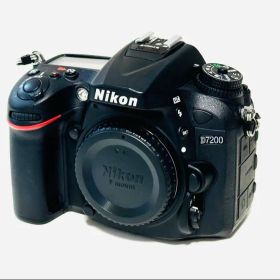 ☆撮影数極少7000回以下☆Nikon D7200 ボディのみ ニコンDX機美品