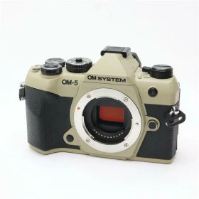 【中古】 《美品》 OM SYSTEM OM-5 Mark II ボディ サンドベージュ [ デジタルカメラ ]