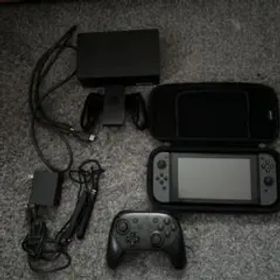 Nintendo Switch 本体 + プロコントローラー ＋ 本体ケース