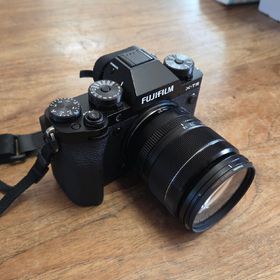 フジフイルム(富士フイルム)のミラーレスデジタルカメラ X-T5 ブラック XF18-55mmF2.8-4 …(ミラーレス一眼)