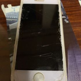 iPhone SE シルバー 本体