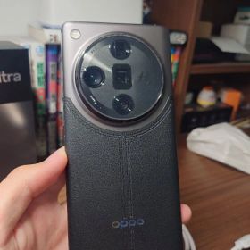oppo Find X7 Ultra 本体 16/256 黒