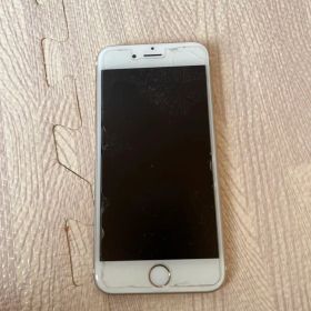 Apple iPhone 6 ゴールド 本体