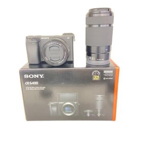 SONY◆デジタル一眼カメラ α6400 ILCE-6400Y ダブルズームレンズキット [ブラック]//