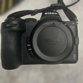 Nikon Z5 ミラーレス一眼カメラ