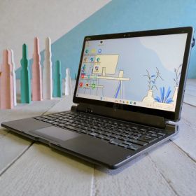 ノートパソコン 富士通 ARROWS Tab Q738 Windows11 Core i5-8350U メモリ8GB SSD128GB 13.3インチ 解像度1920×1080 2in1 フルHD ｗｅｂカメラ