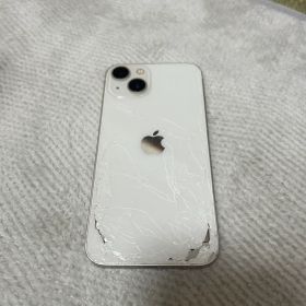 Apple iPhone 13 ホワイト 背面ひびあり