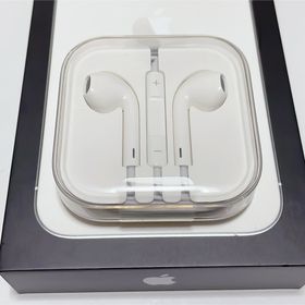 アップル(Apple)のApple純正イヤホン、EarPods（3.5 mmヘッドフォンプラグ)(ヘッドフォン/イヤフォン)