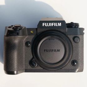 FUJIFILM X-H2 ミラーレスカメラ 本体(1年保証書あり)