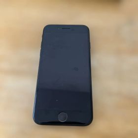 Apple iPhone SE ブラック 本体