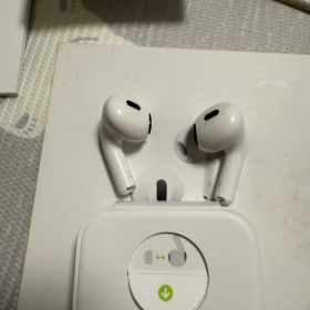 H*J様 airpods pro 2 A2698 と2699