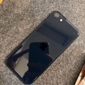 iPhone SE（第3世代） 64GB ブラック バッテリー100% 145