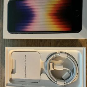 【美品】iPhone SE 第3世代 64GB