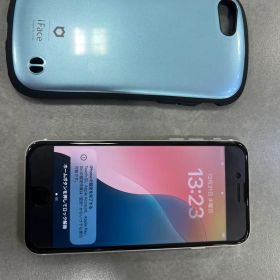 値下げ 美品 Apple iPhone SE (第3世代) + iFaceケース