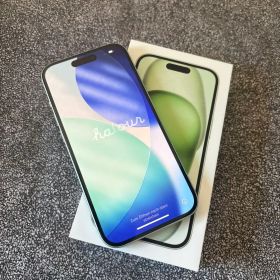 Apple iPhone 15 グリーン