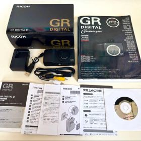 【美品】RICOH デジタルカメラGRII＋GRⅡコンプリートガイド付き