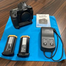 Canon EOS-1D Mark II 本体と付属品