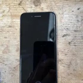 iPhone7 128GB SIMフリー docomo解除済み バッテリー82％