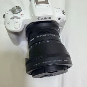 Canon EOS r50 ホワイト Sigma 18-50mmレンズ