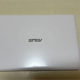 美品 ASUS エイスース ノートPC E203MA-4000W パールホワイト