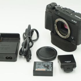 富士フイルム(FUJIFILM) ミラーレス一眼カメラ X-E3ブラック X-E3-B