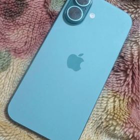 Apple iPhone 16ブルー