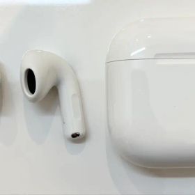 AirPods 4 アクティブノイズキャンセリング搭載モデル MXP93J/A