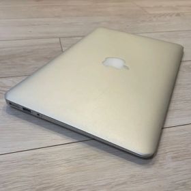 MacBook Air 11-inch Early 2015