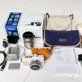 【おまけ多数】OLYMPUS PEN Lite E-PL7 ダブルズームキット